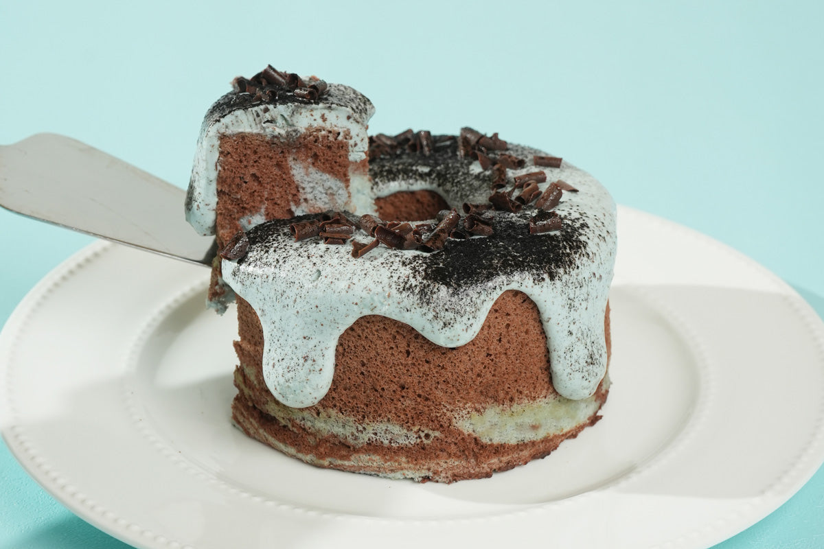 『チョコミントシフォン』パリパリ食感のチョコとミントクリームの爽快感!|手作りシフォンケーキ専門店 This is CHIFFON CAKE.